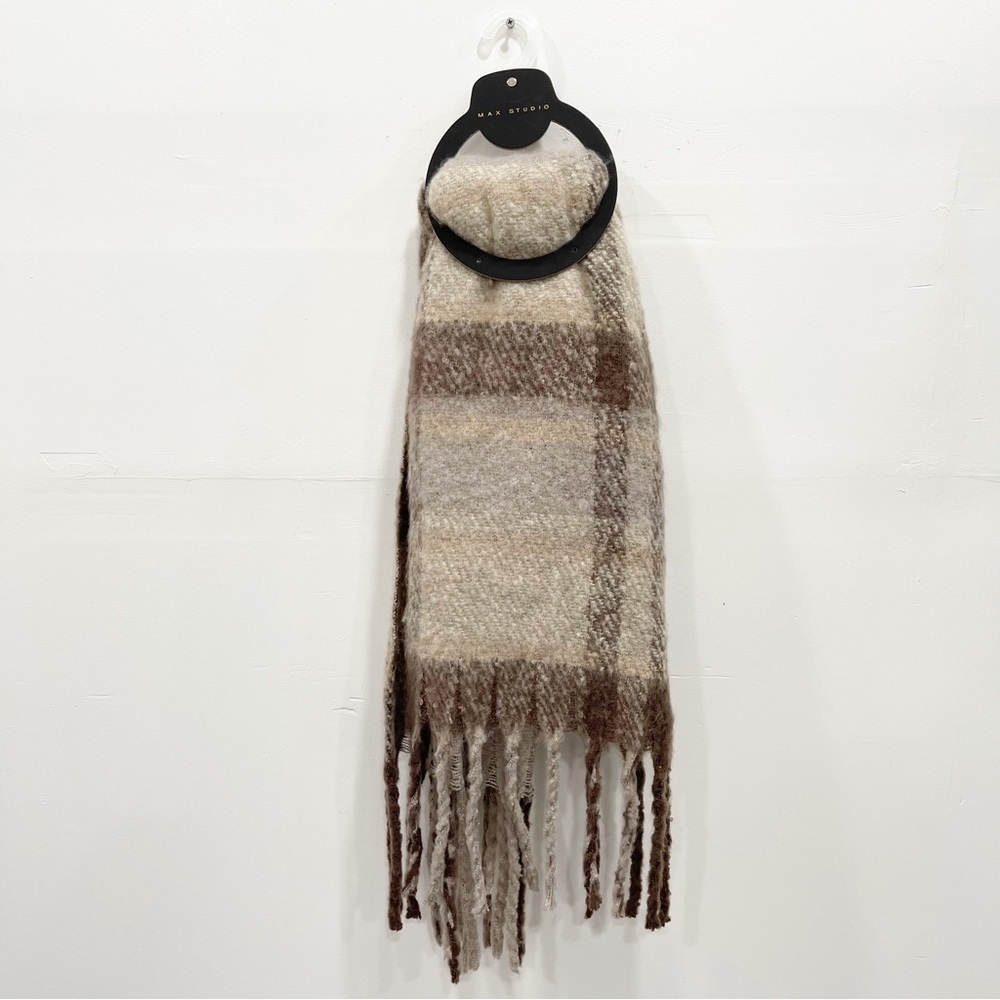Max Studio Fringe Hem Blanket Scarf Tan Grey Brown Cozy